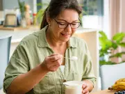 Greek Yoghurt vs Natural Yoghurt: Key Differences and Benefits