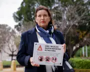 Greens Back Labor Tax Changes; NSW Budget Cuts; Roberts-Smith Skips Event