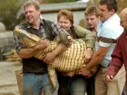 Heroic Zookeeper and Family Save Boy Thrown into Crocodile Pit