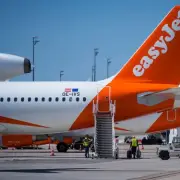 Holidaymakers Save on Luggage Fees with £24 Vacuum Bags