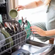Hotpoint dishwasher 'revolutionary' with £180 cashback in deal