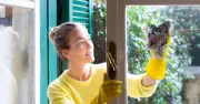 Households Told to Wipe Windows with Vinegar After 9.19pm for Best Results