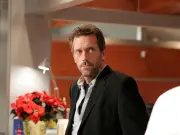 Hugh Laurie Roasts Critic of 'House' in Viral Exchange