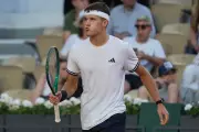 Jakub Mensik beats Joao Fonseca to reach French Open semi-final against Zverev
