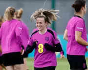 Lauren Hemp Confident Lionesses Will Bounce Back from Spain Defeat
