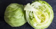 Lettuce Stays Fresh 10 Days Longer with Paper Towel Trick