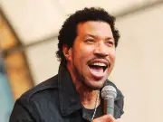 Lionel Richie Cuts Concert Short After Sudden Illness, Dizziness