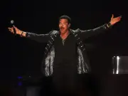 Lionel Richie Health Scare: Dizzy Spell Ends Concert Early