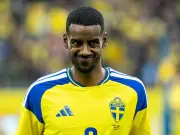 Liverpool Legend Wants Isak Out of World Cup Early for Fitness