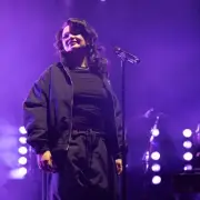 Lola Young Makes Triumphant Return at Manchester's O2 Apollo