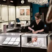 Luxury Jeweller Chapelle Opens First Scottish Store in Livingston Outlet