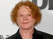 Mick Hucknall's Quiet Family Life After Playboy Past with 1,000 Women