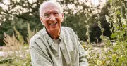 MySweetSmile Bundle: £10 Powder Boosts Confidence for 'Old Soldier' with Stained Teeth