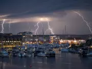 NHS Issues Thunderstorm Health Alert to 7.2 Million UK Residents
