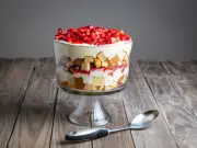 Nigella Lawson's Anglo-Italian Trifle Recipe Hailed as 'Best Ever' by Fans