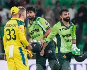 Pakistan Beat Australia by Four Wickets to Clinch ODI Series 2-1