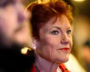 Protesters Clash with One Nation Supporters at Melbourne Fundraiser