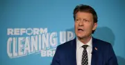 Richard Tice clashes with Channel 4 reporter over 'revolting' question