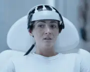 Signal One Review: Dennis Quaid and David Thewlis in High-Concept Sci-Fi