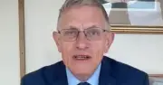 Simon Calder Warns UK Holidaymakers of Online Scams, Urges Credit Card Use