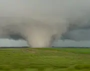 Tornadoes Hit Central US, Extreme Heat Moves North-East