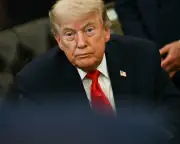 Trump Claims US and Iran on Verge of Peace Deal Again, Experts Doubtful