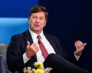 Trump Nominates Jay Clayton as Top US Intelligence Official After Pulte Backlash