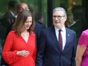 UK Markets Muted as PM Starmer Nears Possible Resignation Amid Sterling Slump