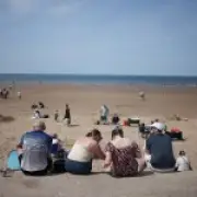 UK Temperatures to Reach 37C as Met Office Issues Extreme Heat Warning
