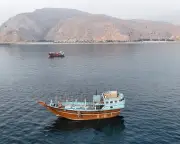 US-Iran Strikes Escalate, Threatening Fragile Peace Deal and Gulf Stability