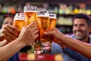 US States Extend Bar Hours for World Cup Despite Demand Doubts