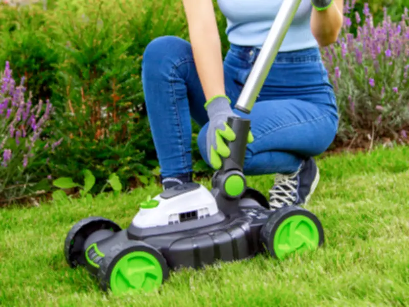£120 Lawnmower Bundle Praised by Older Shoppers with Arthritis