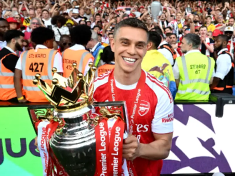 Arsenal Agree £17.1m Trossard Sale to Fund Left-Attacker Signing