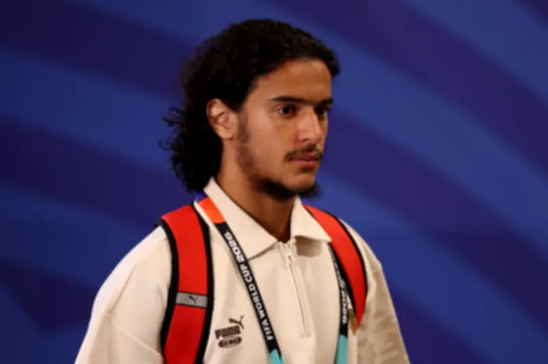 Arsenal and Man Utd Face Bouaddi Transfer Twist After £100m Tottenham Deal