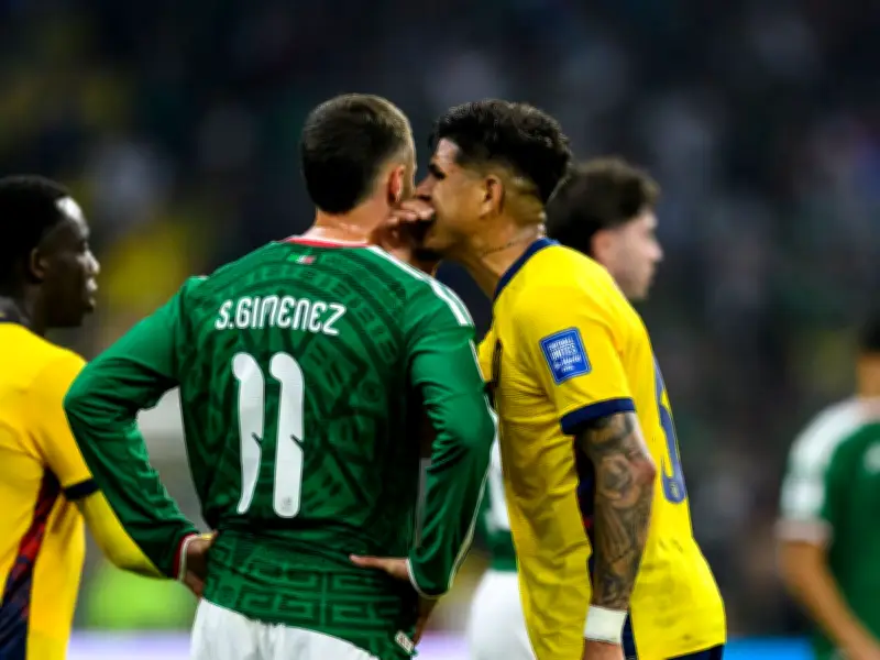 Arsenal's Hincapie Sent Off for Covering Mouth in World Cup Controversy