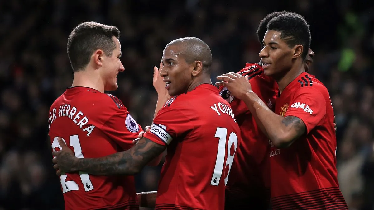 Ashley Young: Man Utd Contract Offer Showed True Colours
