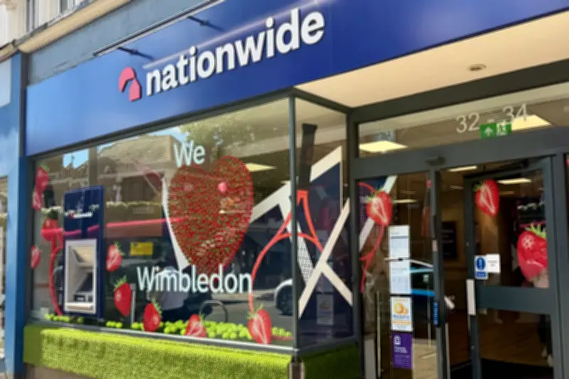 Banks and Building Societies Overtake Retail in Customer Satisfaction Index