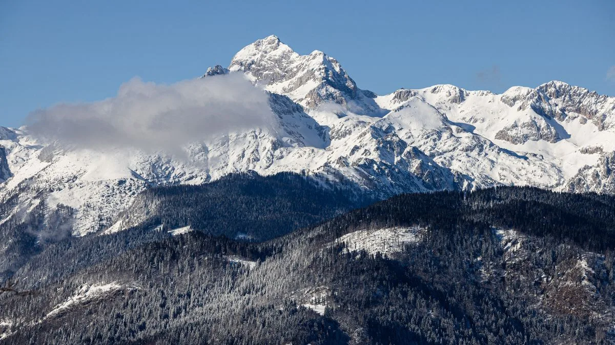 Three Croatian Climbers Killed in Avalanche on Mount Tosc