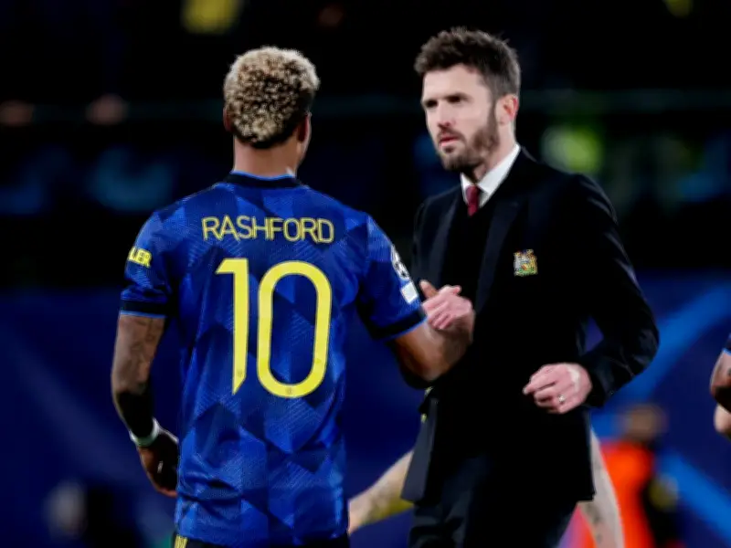 Carrick Could Offer Rashford Man United Lifeline After Barcelona Loan