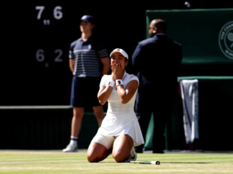 Clare Balding 'major shock' as defending Wimbledon champ Swiatek knocked out