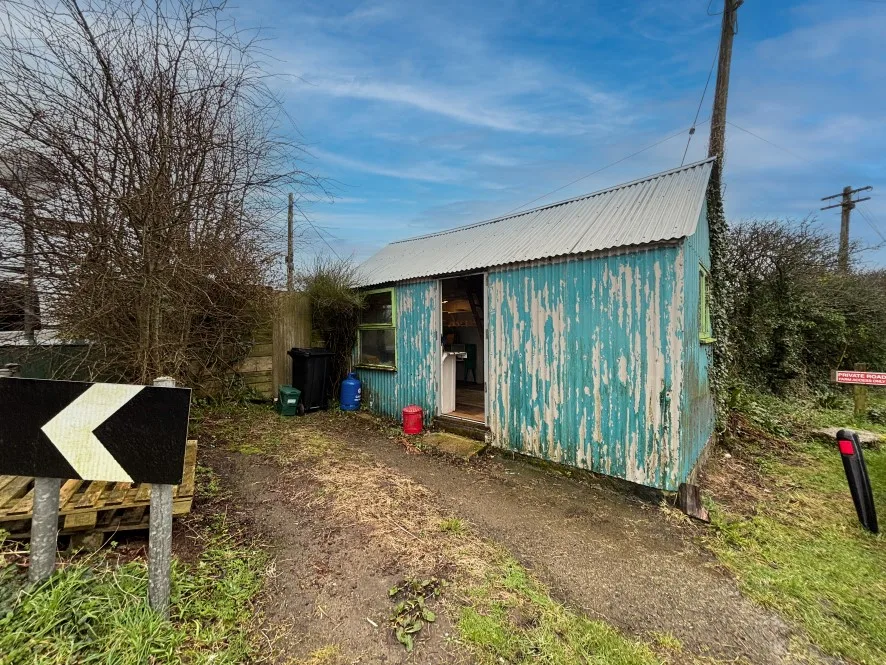 Cornwall Shed Once Home to Author Catrina Davies to Be Auctioned for £100k