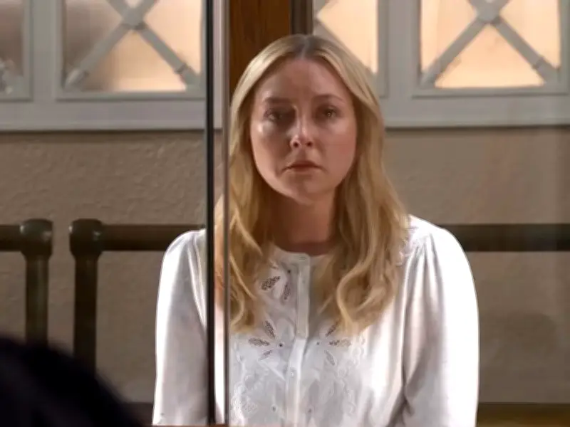 Coronation Street Fans Praise Megan Walsh Actress Beth Nixon Despite Plea for Justice