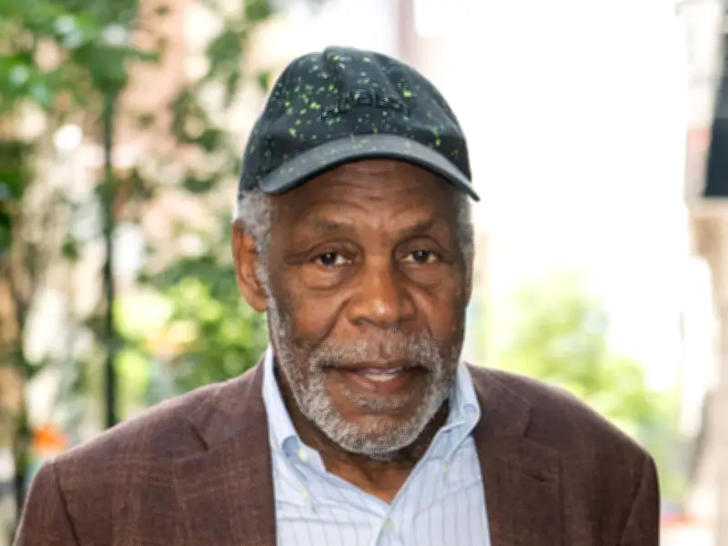 Danny Glover Reveals Alzheimer's Diagnosis: Symptoms and Impact