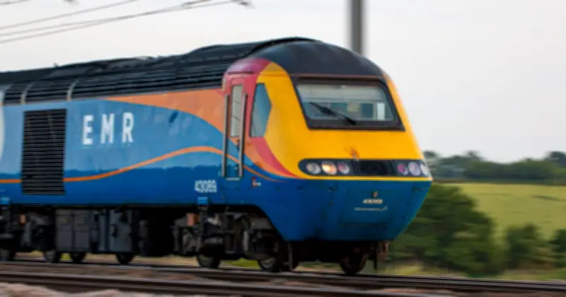 East Midlands Railway Urges Travel Before 12pm During Heatwave