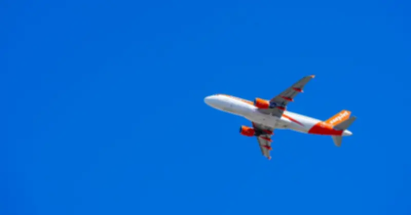 EasyJet Agrees in Principle to £5.2bn Takeover by US Investment Firm Castlelake