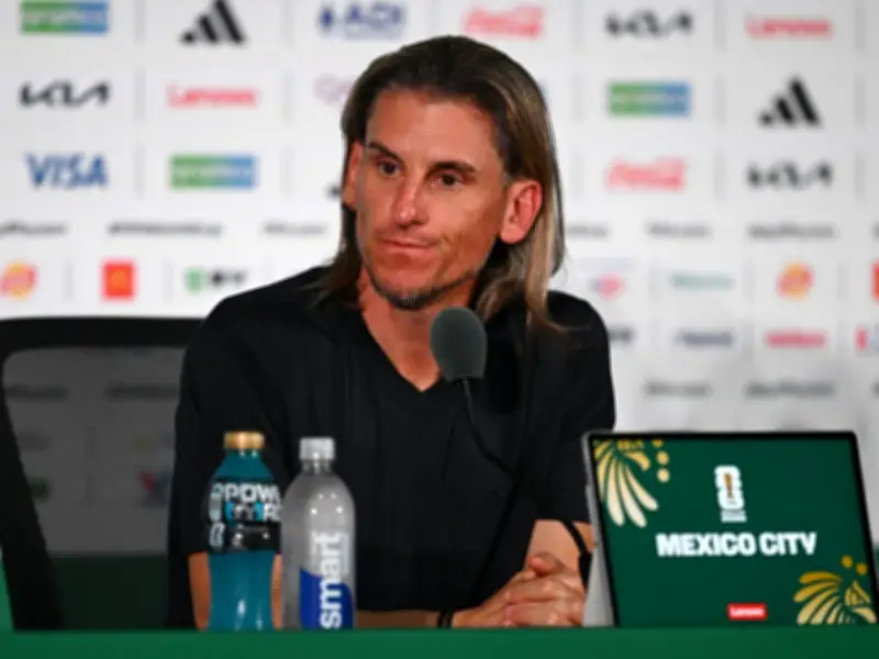 Ecuador Boss Beccacece Quits After World Cup Loss to Mexico
