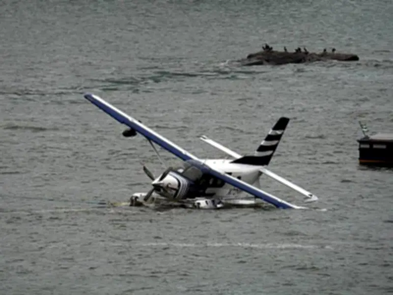 Eight Rescued After Seaplane Crashes into East River in New York