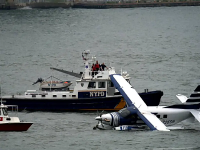 Eight Rescued After Seaplane Crashes into NYC's East River