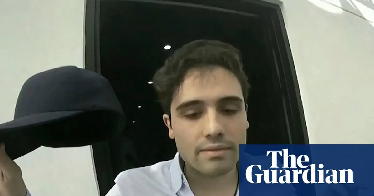 El Chapo’s Son Negotiates Plea Deal as 17 Relatives Enter US