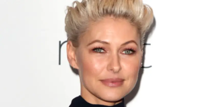 Emma Willis Reveals 6-Word Message from Strictly Hosts Tess and Claudia